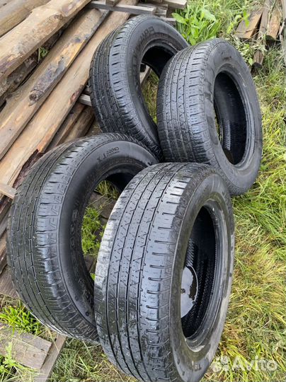 Continental ContiCrossContact LX 215/65 R16