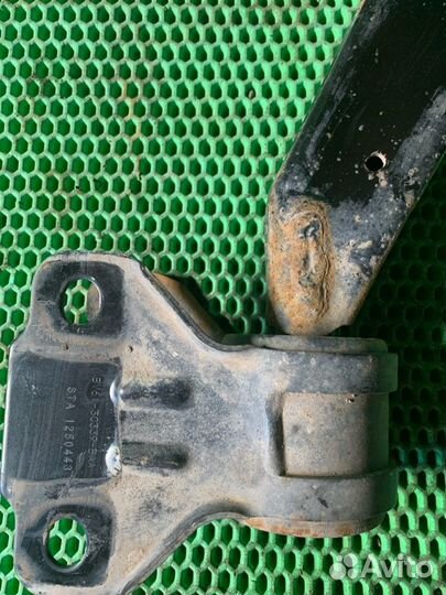 Рычаг подвески нижний передний правый Ford Focus 3