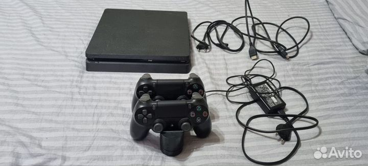 Sony PS4 slim