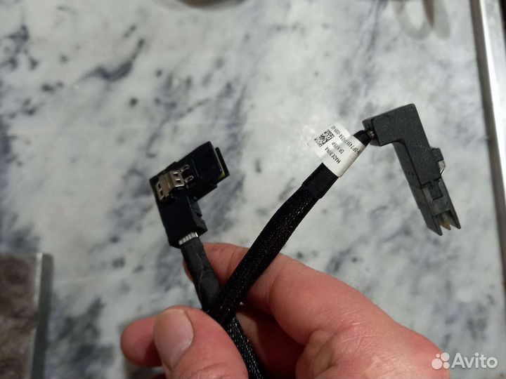 Dell 0P745P cable (12/14 DRV) SAS-B H700 R510