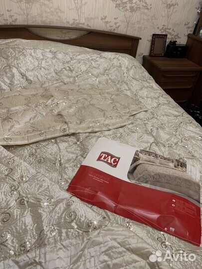 Одеяло и пледы