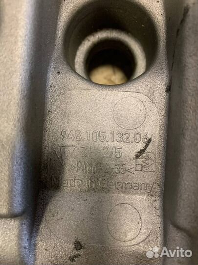 Клапанная крышка правая Cayenne 2004 955 M48.00