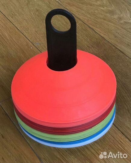 Футбольные конусы