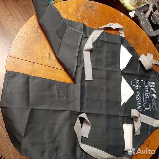 Фартуки подарочные. Совершенно новые