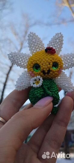 Ромашка из бисера