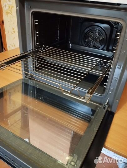 Духовой шкаф Hansa