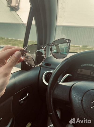 Солнцезащитные очки женские H&M