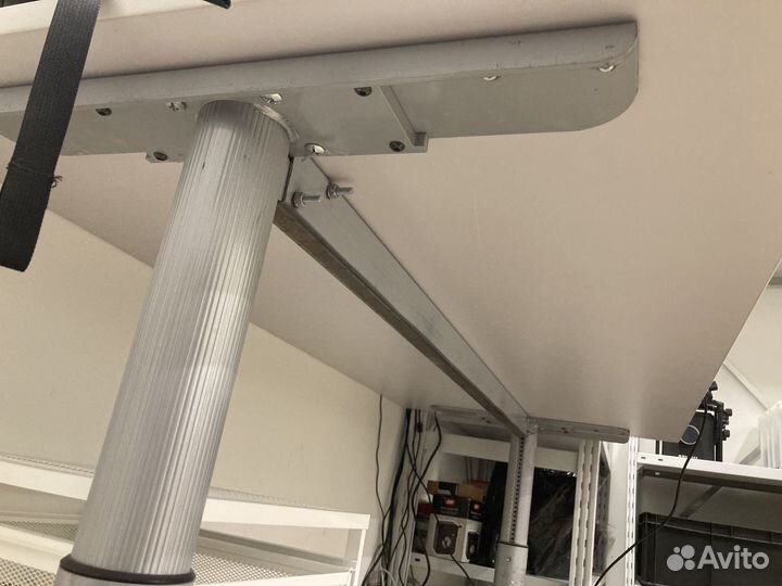 Стол офисный steelcase