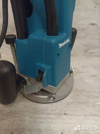 Фрезер Makita 3612c