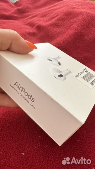 Apple AirPods 3 Lightning Charging Case