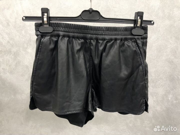 Кожаные шорты
