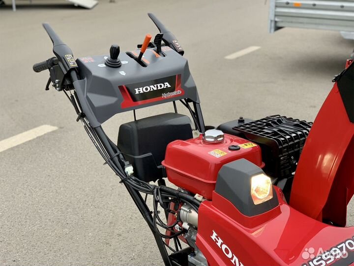 Снегоуборщик Honda HSS 970A ET