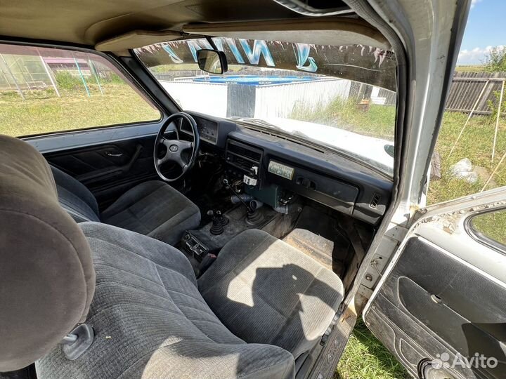 LADA 4x4 (Нива) 1.7 МТ, 2000, 100 000 км