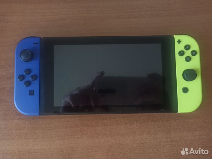Nintendo Switch + Pro controller + Fifa 19 + Чехол