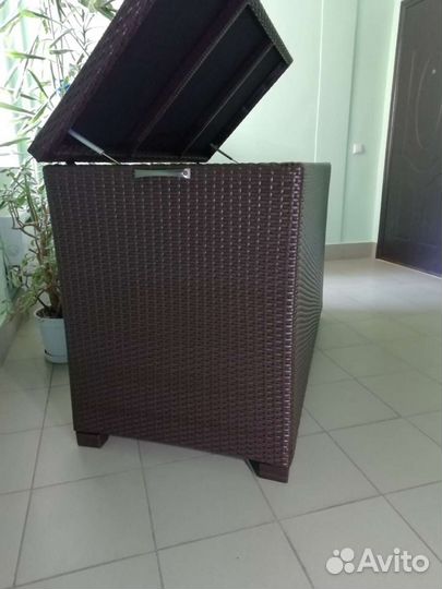 Сундук из искусственного ротанга