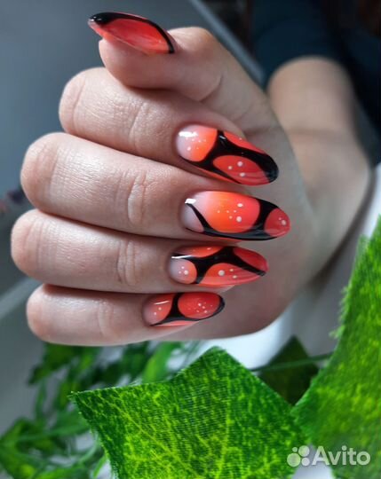 Маникюр Дыбенко