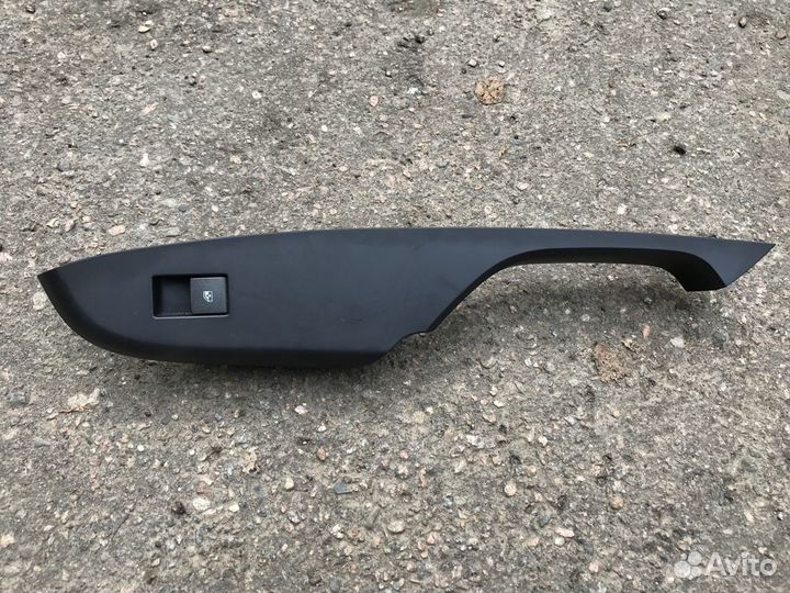 Кнопка стеклоподъемника передняя Cadillac SRX II