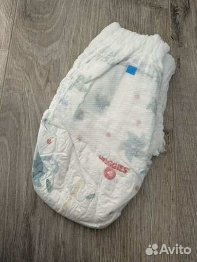 Подгузники трусики huggies 4