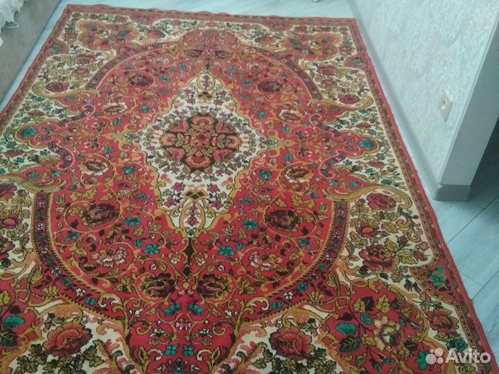 Ковер шерстяной,старинный (русская красавица)