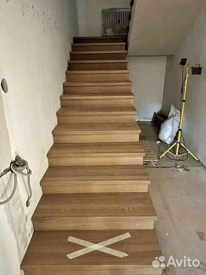 Обшивка бетонной лестницы/лиственница/ под размер