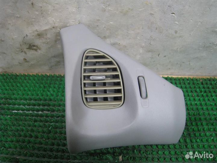 Дефлектор торпедо левый Nissan Almera Tino 2005