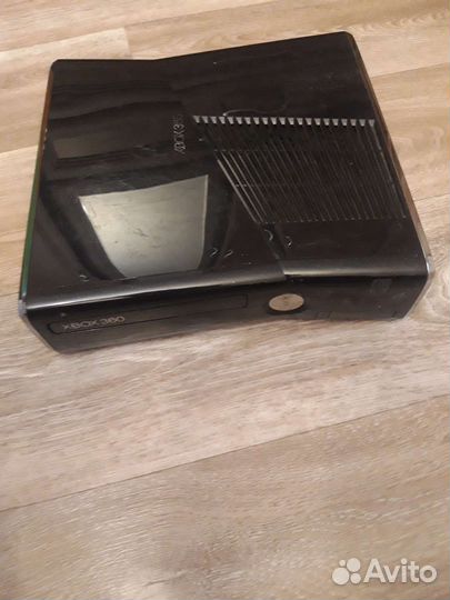 Xbox 360 (freeboot) + лицензионные диски