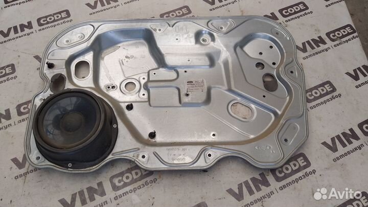 Экран передней правой двери Ford Kuga 1