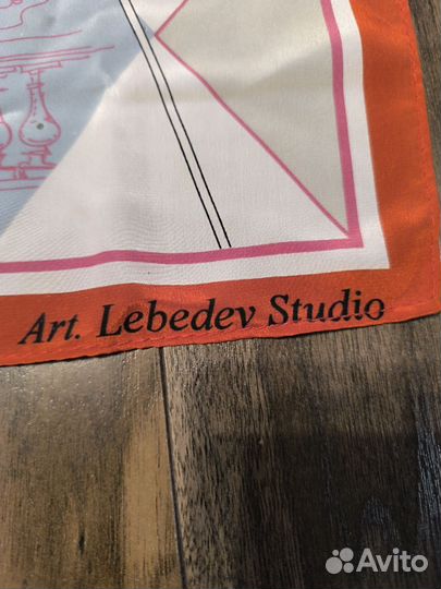 Новый шейный платок Ночь в Париже студия Лебедева