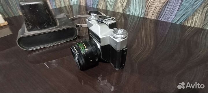 Зеркальный фотоаппарат зенит