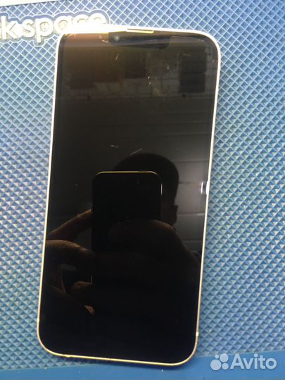 iPhone 13, 128 гб заблокирован