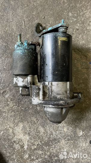 Стартер 058911023B