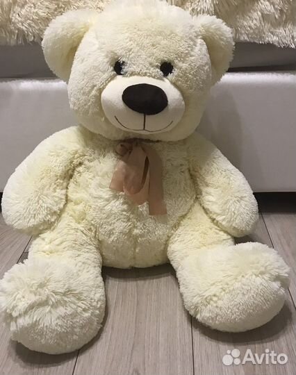 Плюшевый медведь большой