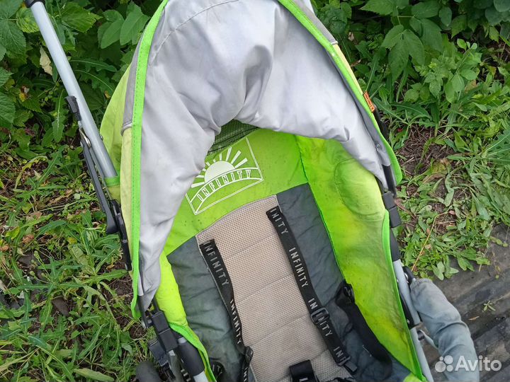 Прогулочная коляска трость