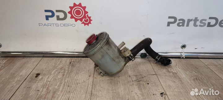 Бачок гура Honda Cr-V 3