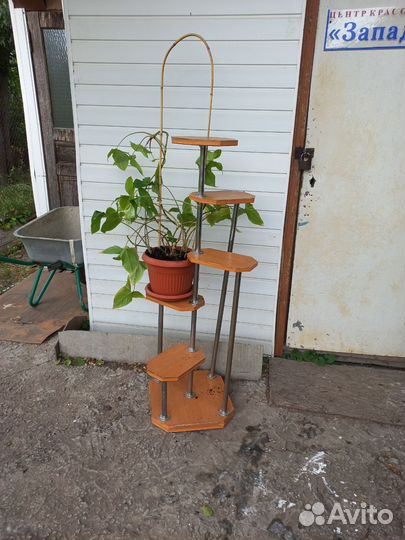 Подставка под цветы