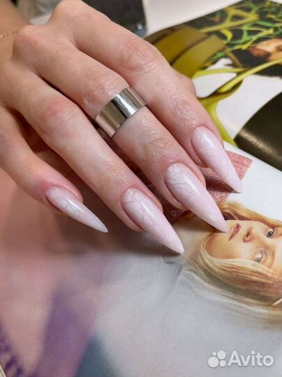 Мастер маникюра