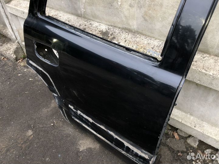 Дверь задняя правая Chevrolet Tahoe II 99-06