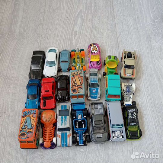 Hot wheels машинки