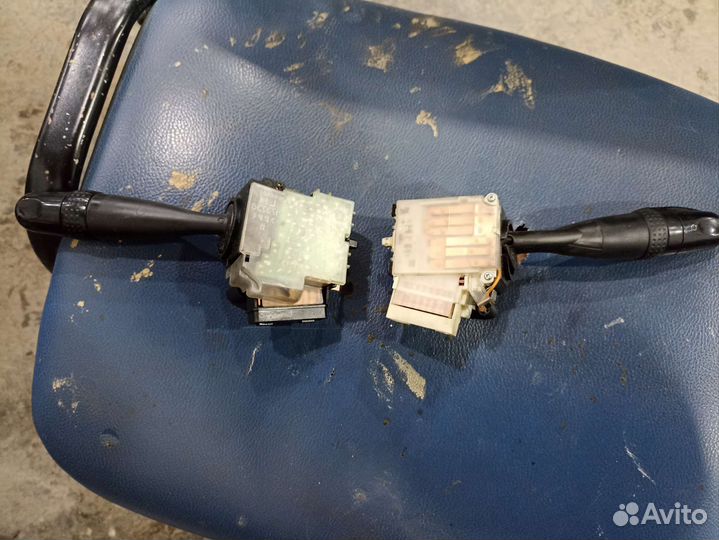 Под рулевой переключатель Toyota Corolla 120 00-06