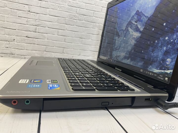 Игровой ноутбук Lenovo I5/6Gb/GeForce/SSD+HDD