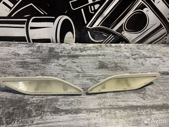 Задние плафоны освещения салона BMW 5 E39