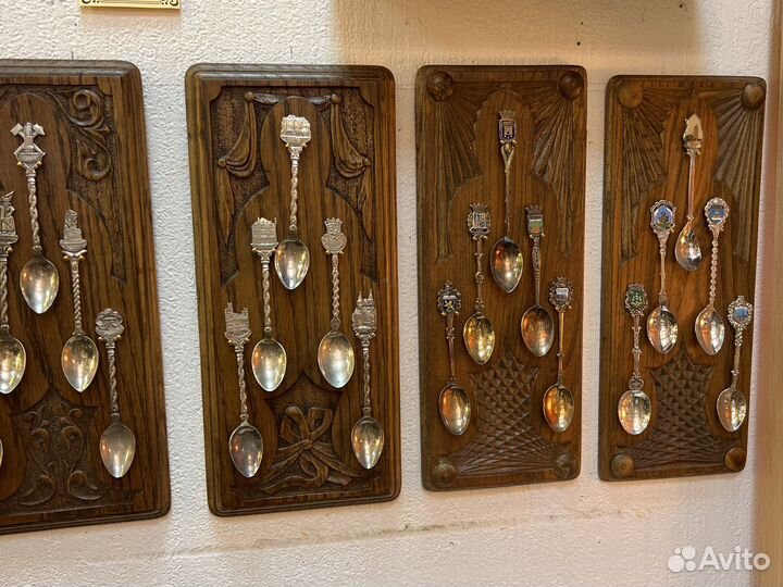 Набор ложечек на резном основании. На стену