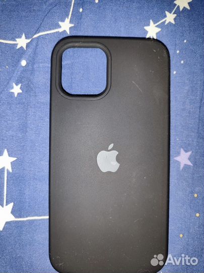 Чехол на iPhone 12