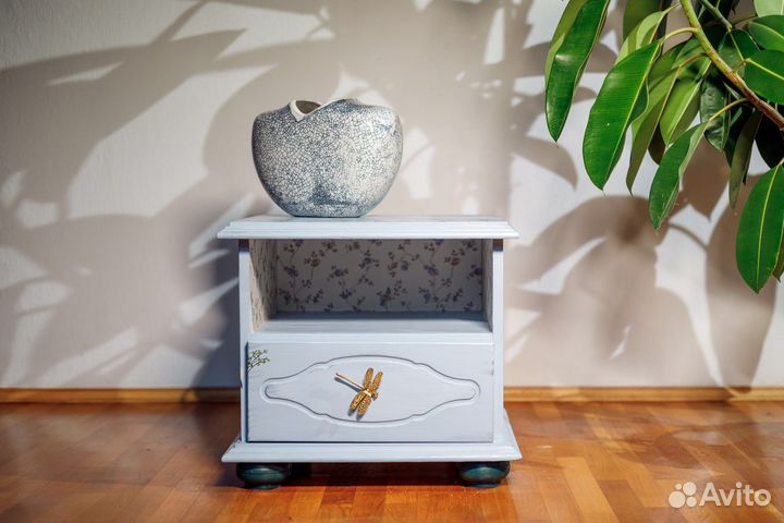 Тумба прикроватная