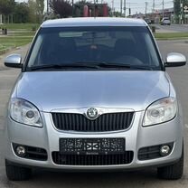 Skoda Fabia 1.6 AT, 2009, 280 000 км, с пробегом, цена 595 000 руб.