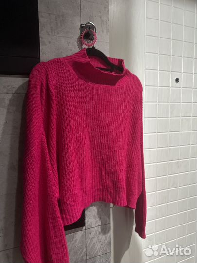 Свитер розовый