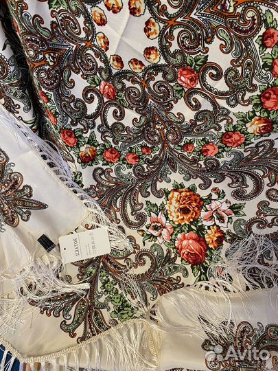 Платок в русском стиле 120 на 120