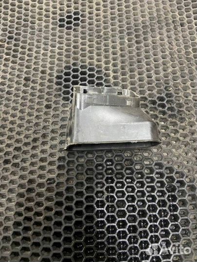 Воздуховод салона передний левый Mercedes-Benz