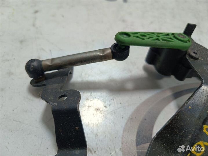 Датчик корректора фар задний левый Volkswagen