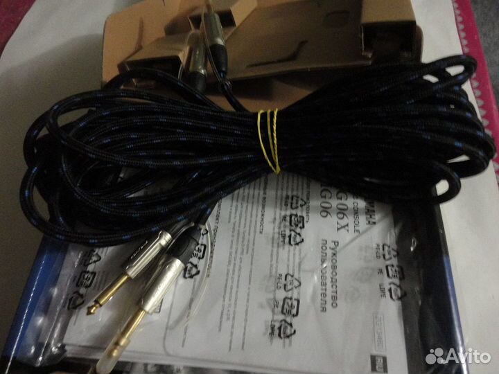 Yamaha MG 06 Х + JBL monitor +